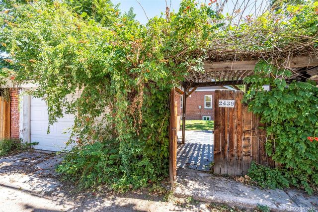 2439 Federal Boulevard, Denver, CO 80211