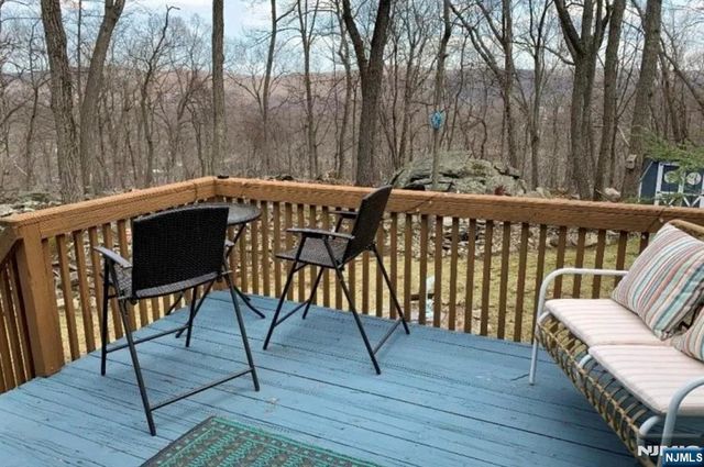 5 Grey Trail, Vernon, NJ 07462
