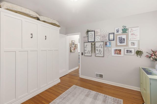 3915 Regent Avenue N, Robbinsdale, MN 55422