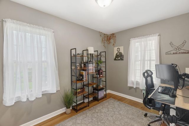 3915 Regent Avenue N, Robbinsdale, MN 55422