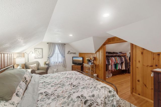 3915 Regent Avenue N, Robbinsdale, MN 55422