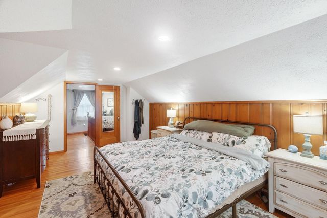 3915 Regent Avenue N, Robbinsdale, MN 55422
