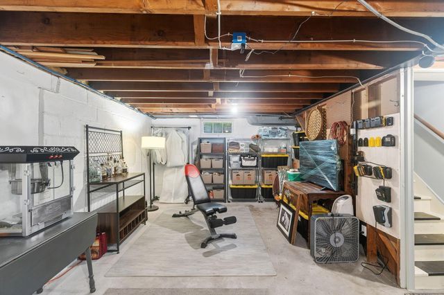 3915 Regent Avenue N, Robbinsdale, MN 55422