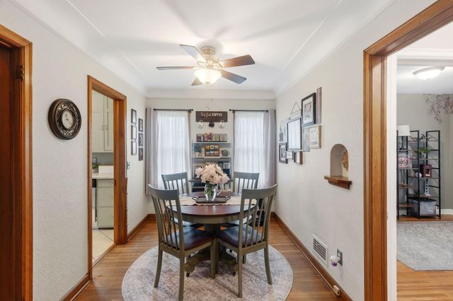 3915 Regent Avenue N, Robbinsdale, MN 55422