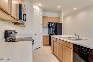 17593 W DESERT BLOOM Street, Goodyear, AZ 85338