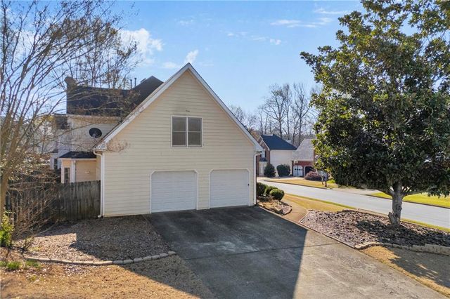 790 River Overlook Drive, Lawrenceville, GA 30043