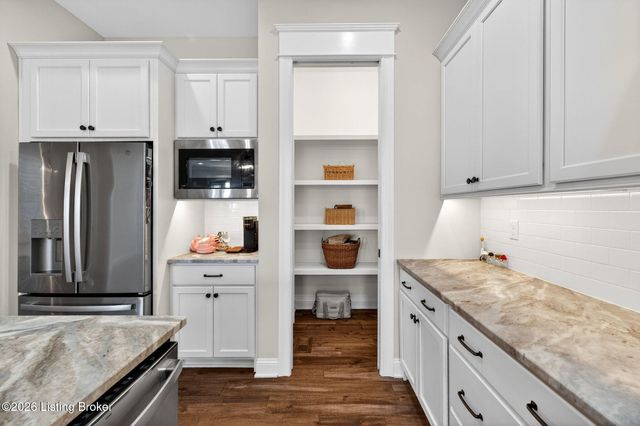 6214 Moonseed St, Prospect, KY 40059