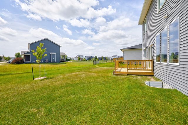 16502 Bentwood Drive, Urbandale, IA 50323