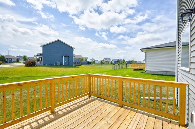 16502 Bentwood Drive, Urbandale, IA 50323