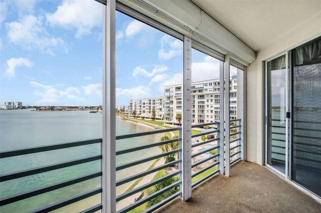 7932 SAILBOAT KEY BOULEVARD S 402, South Pasadena, FL 33707