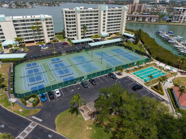 7932 SAILBOAT KEY BOULEVARD S 402, South Pasadena, FL 33707