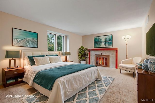 11 Cambridge Sq, Amherst, NY 14221