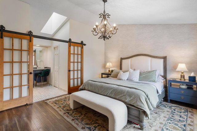 51 Choctaw Circle, Chanhassen, MN 55317