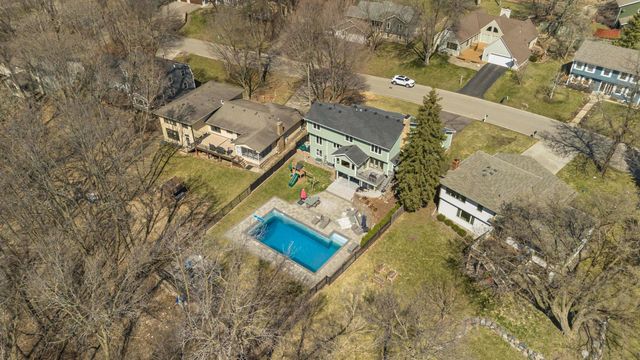 51 Choctaw Circle, Chanhassen, MN 55317