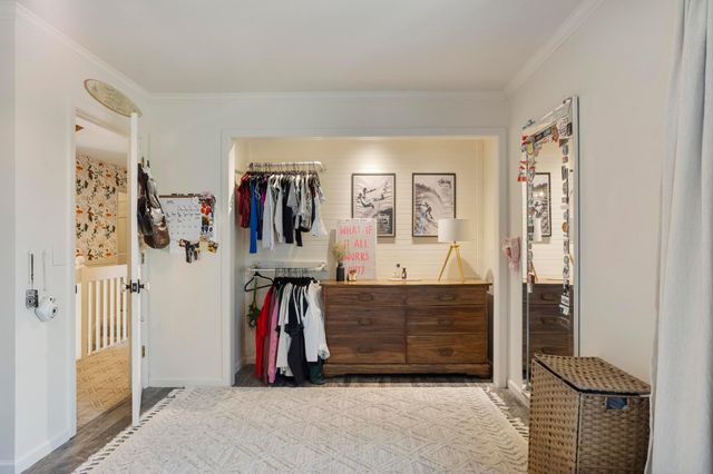 51 Choctaw Circle, Chanhassen, MN 55317