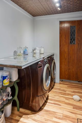 51 Choctaw Circle, Chanhassen, MN 55317