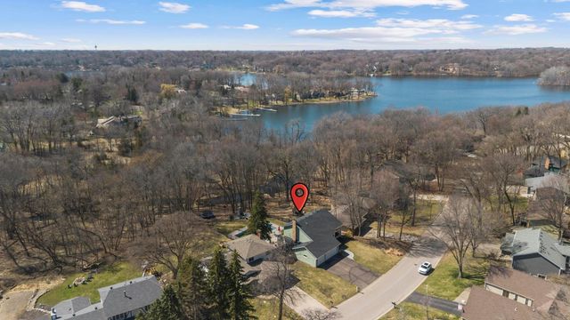 51 Choctaw Circle, Chanhassen, MN 55317