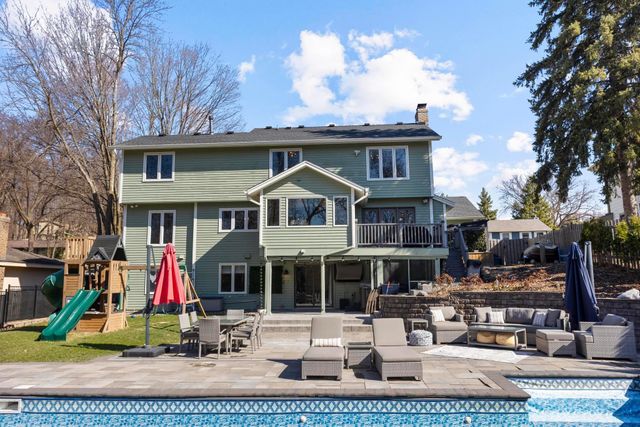 51 Choctaw Circle, Chanhassen, MN 55317