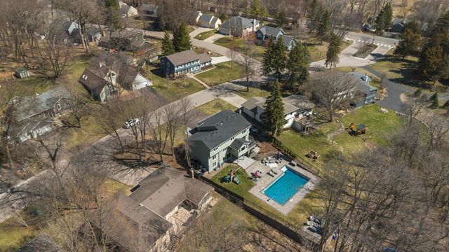 51 Choctaw Circle, Chanhassen, MN 55317