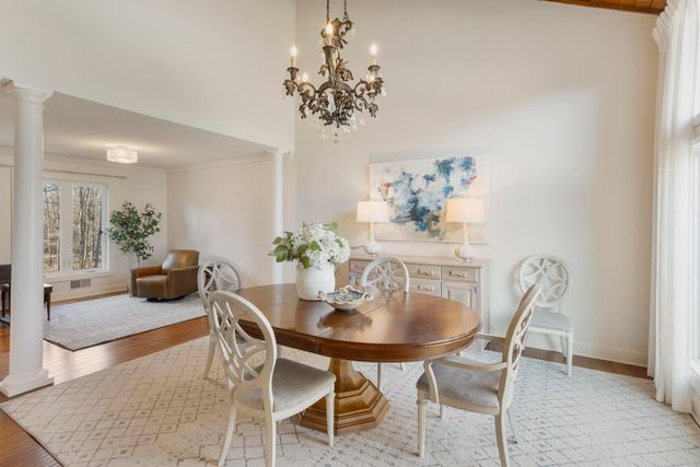 51 Choctaw Circle, Chanhassen, MN 55317