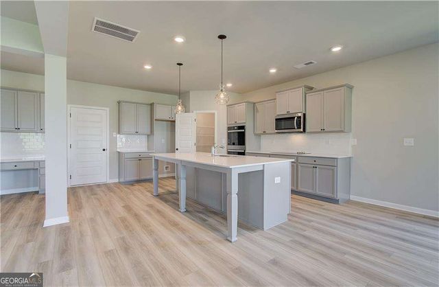 733 Dunlake Way, Locust Grove, GA 30248