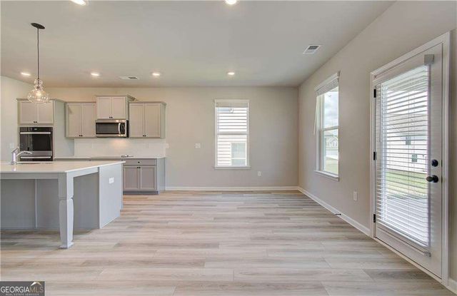 733 Dunlake Way, Locust Grove, GA 30248