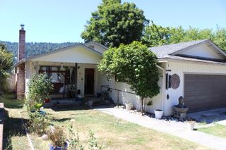 64 Pacific Avenue, Redway, CA 95560
