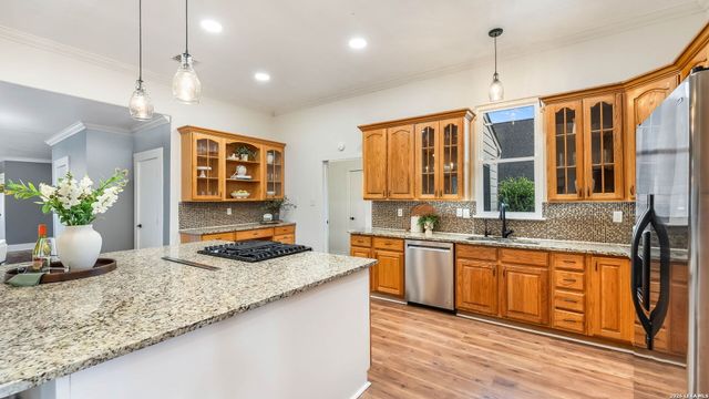 11535 CASTRO AVE, Lacoste, TX 78039
