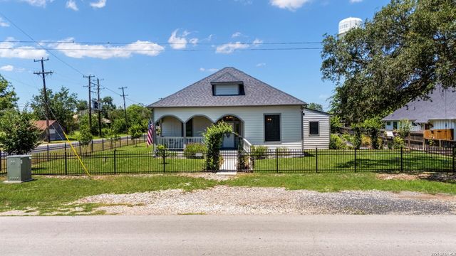 11535 CASTRO AVE, Lacoste, TX 78039
