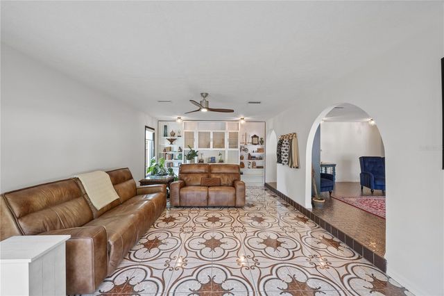 403 WEEBURN ROAD, Temple Terrace, FL 33617