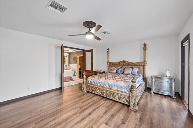403 WEEBURN ROAD, Temple Terrace, FL 33617