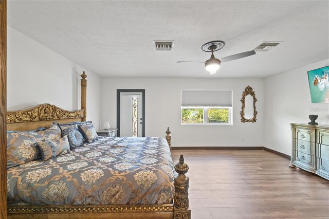403 WEEBURN ROAD, Temple Terrace, FL 33617