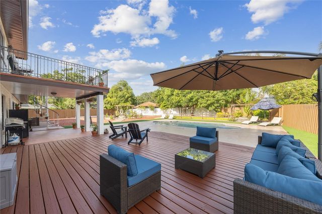 403 WEEBURN ROAD, Temple Terrace, FL 33617