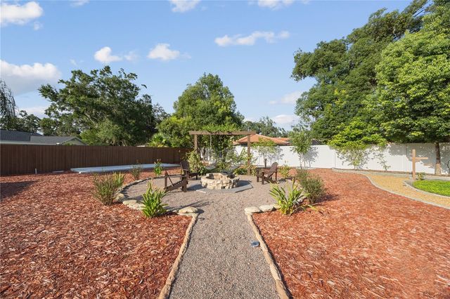 403 WEEBURN ROAD, Temple Terrace, FL 33617