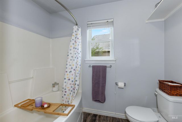 2493 S Skyview Dr, Nampa, ID 83686