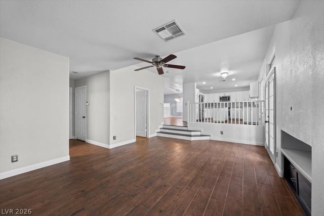 7882 West Gilmore Avenue, Las Vegas, NV 89129