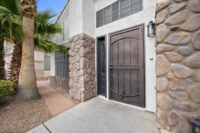 7882 West Gilmore Avenue, Las Vegas, NV 89129