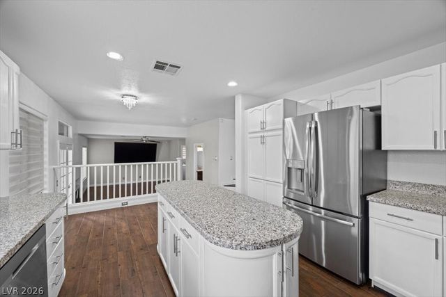 7882 West Gilmore Avenue, Las Vegas, NV 89129