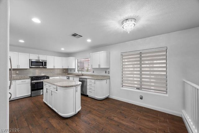 7882 West Gilmore Avenue, Las Vegas, NV 89129