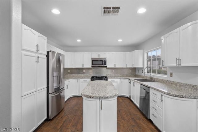 7882 West Gilmore Avenue, Las Vegas, NV 89129