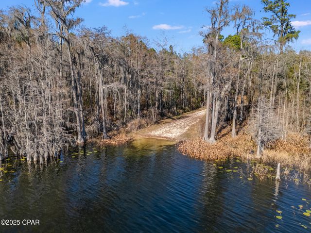 4458 Hancock Court, Chipley, FL 32428