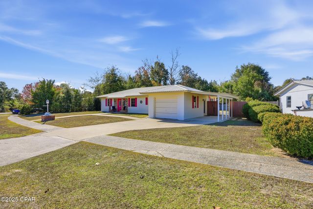 4458 Hancock Court, Chipley, FL 32428