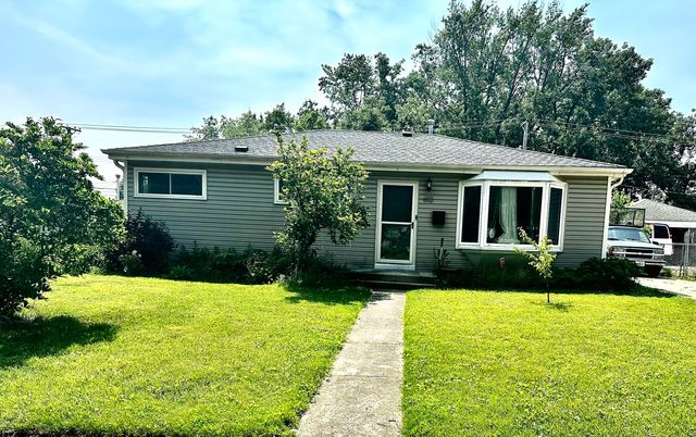 612 N Lincoln Avenue, Villa Park, IL 60181