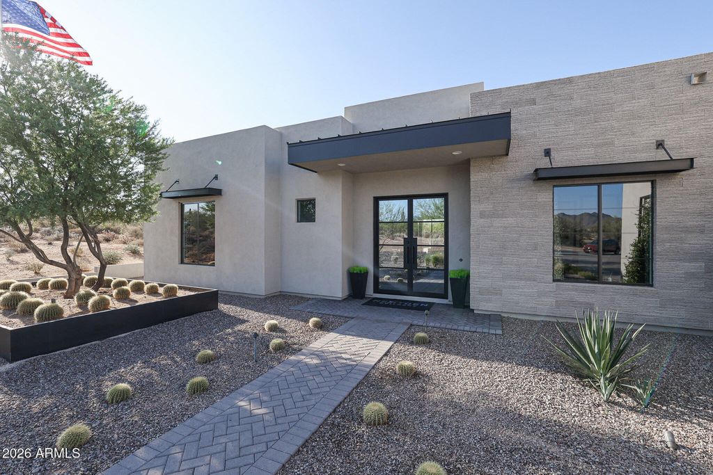 1658 W LAVITT Lane, Phoenix, AZ 85086 — photo 3
