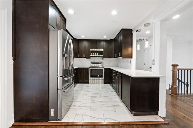 8906 N Mcgee Street, Kansas City, MO 64155