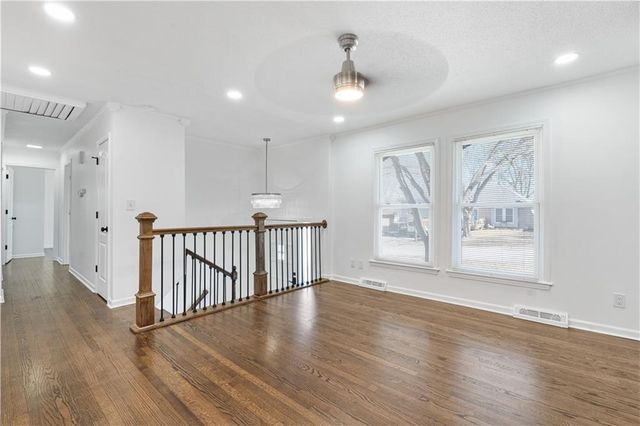 8906 N Mcgee Street, Kansas City, MO 64155