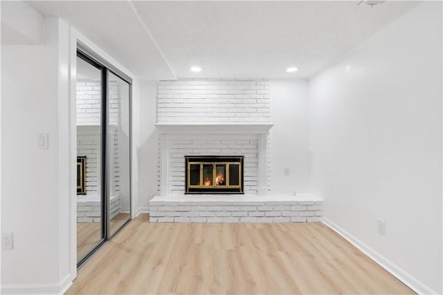 8906 N Mcgee Street, Kansas City, MO 64155