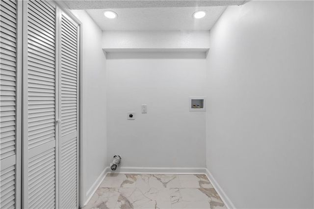 8906 N Mcgee Street, Kansas City, MO 64155