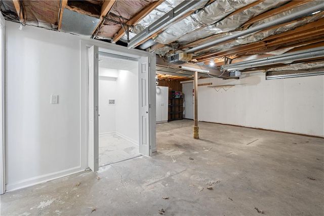 8906 N Mcgee Street, Kansas City, MO 64155