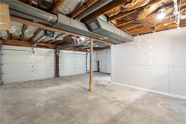 8906 N Mcgee Street, Kansas City, MO 64155